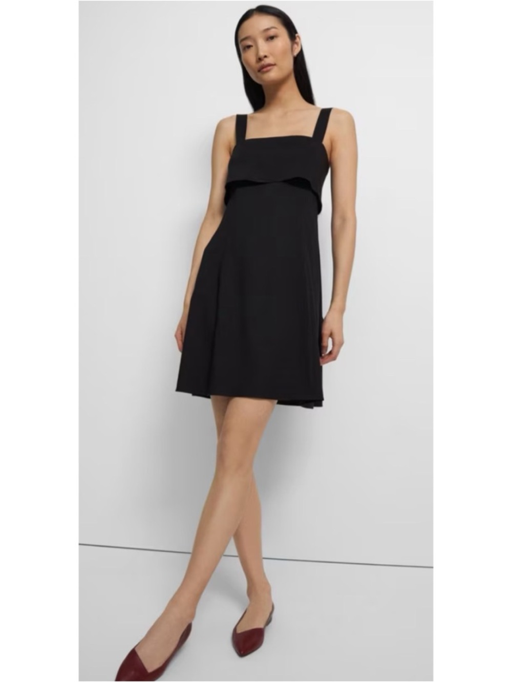 Theory Drape-Back Dress in Stretch Linen